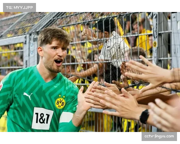 科隆球迷在球队落后时高唱队歌长达十分钟